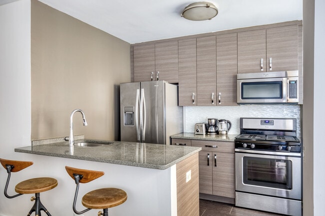 Photo - 401 E 34th St Unidad FL9-ID2089