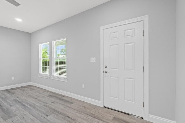 108 Don Bishop Rd Unit 6-4