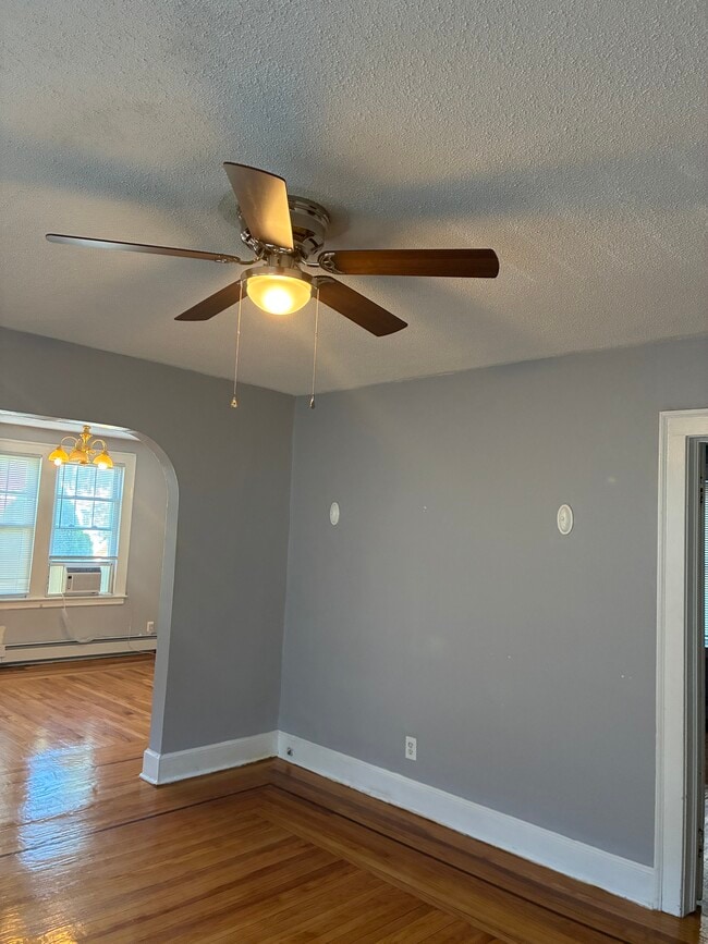 Photo - 257 Sheffield Ave