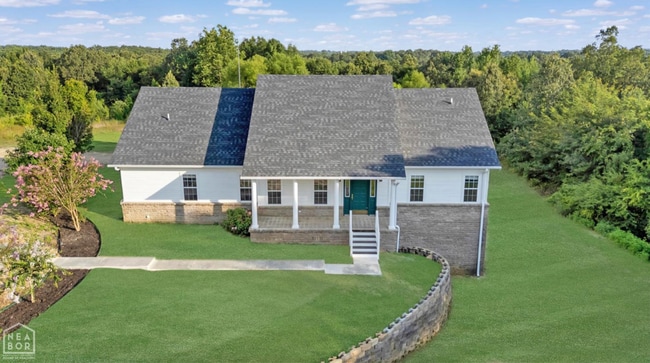 Building Photo - Spacious 5-Bedroom Home on 1.5+ Acres in West Side School District