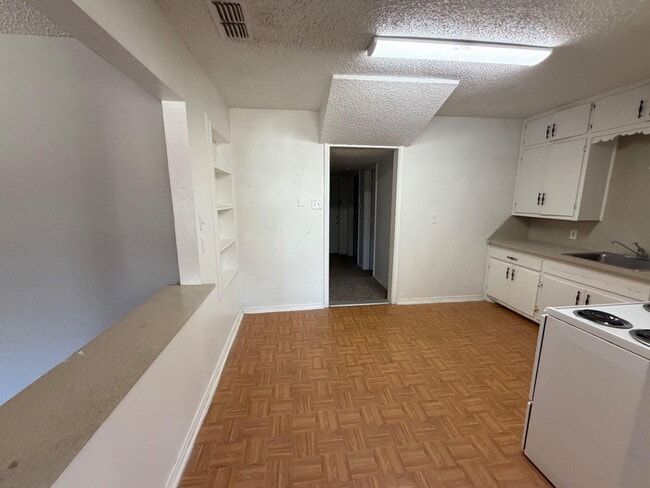 Photo - 2604 41st St