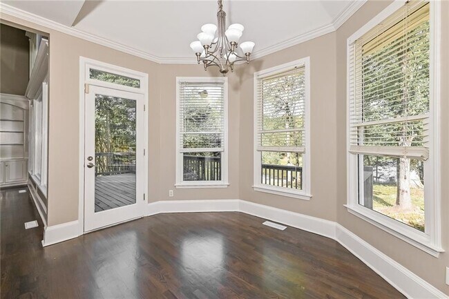 Photo - 1133 Hopedale Ln