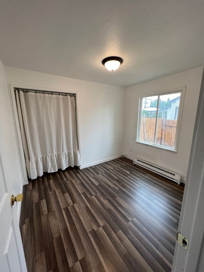 236 14th Ave SW