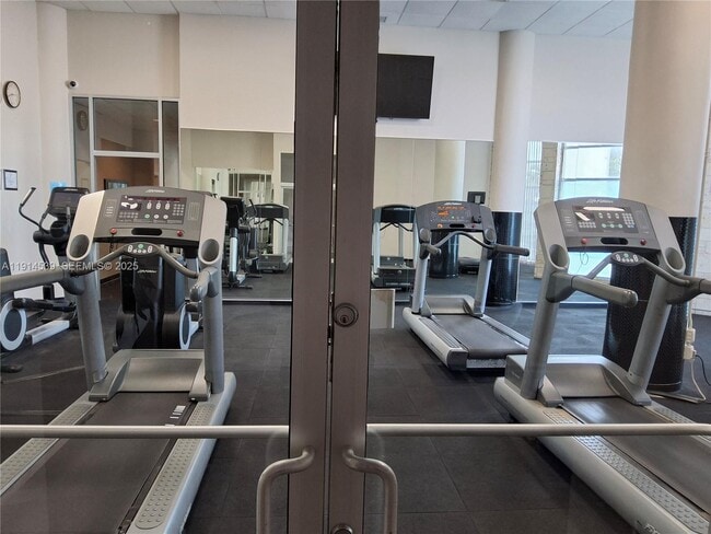 Photo - 5161 Collins Ave Unit 312