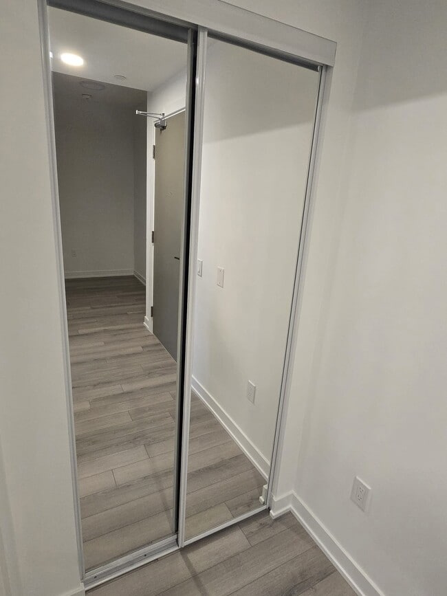 Building Photo - 15 Skyridge Dr Unit 1211