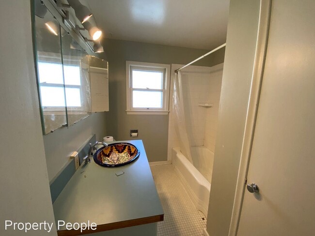 Photo - 3 br, 1.5 bath House - 604 N. Walnut