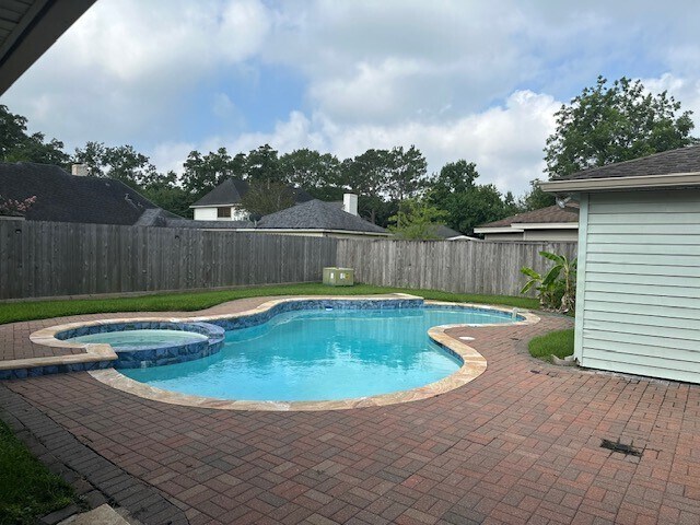 Photo - 18015 Heaton Dr