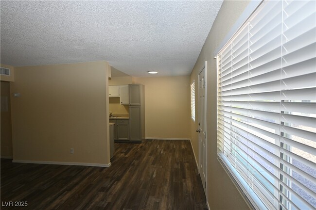 Photo - 2508 N McCarran St Unit 4