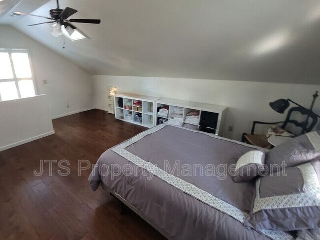 Photo - 1717 H St Unit 4