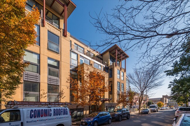 Photo - 2301 Champlain St NW Unidad 210