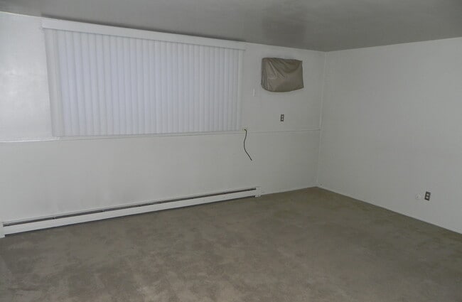 Photo - 125 Twin Oaks Dr