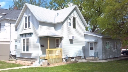 Building Photo - 1000 W Oakland Ave Unit B