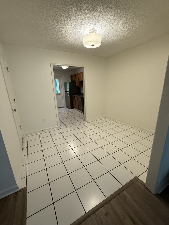 Photo - 4067 Coopers Hill Dr SE