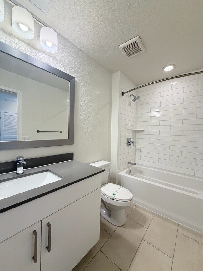 Photo - 342 NE 26th Ter Unit S3