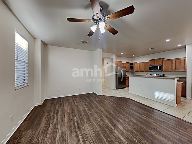 Photo - 15424 W Poinsettia Dr