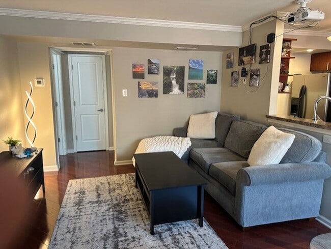 Photo - COMING SOON! Attractive Condo, Lots of Upgrades! Walk to UK! W/D, Off-Street Parking