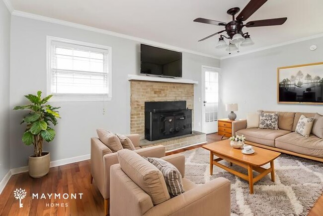 Photo - 300 Quail Hills Dr