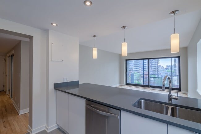 Photo - 3435 Rue Drummond Unité 76