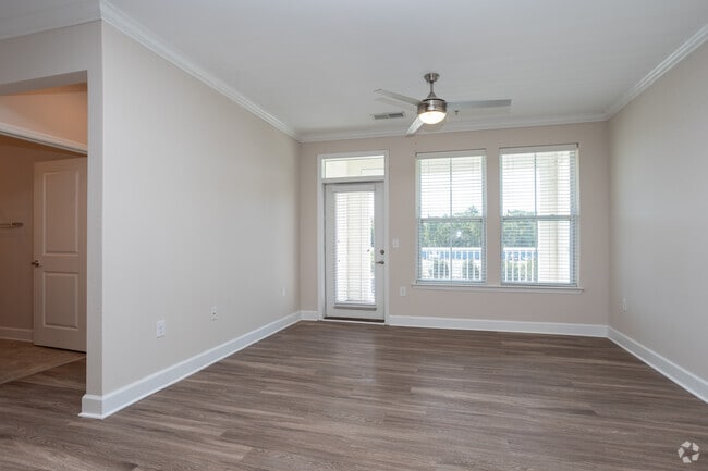 2BR, 2BA - 1,185SF - Living Area
