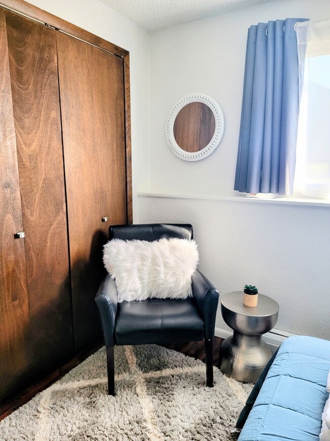 Photo - 900 Montana St Unit 4