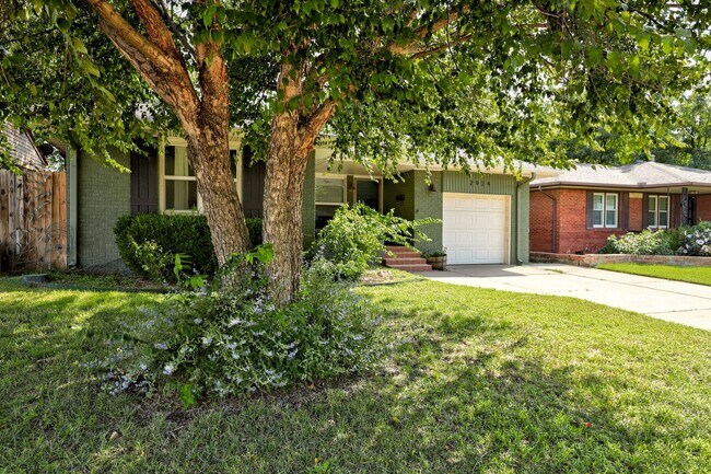 2924 NW 67th St
