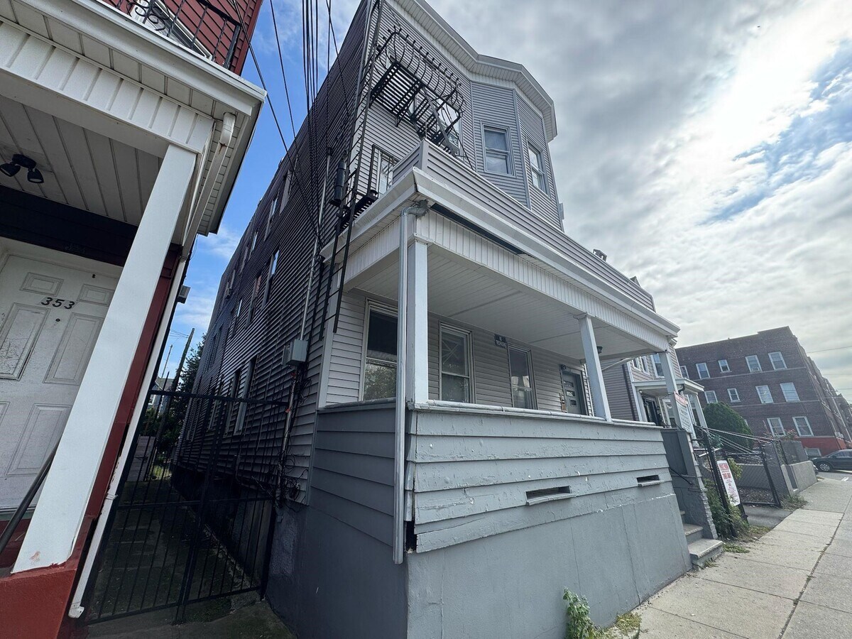 Photo - 355 Madison St Unit #1, 1st floor
