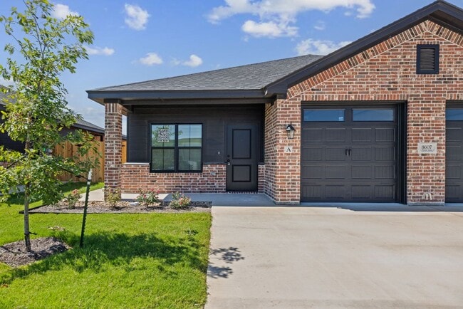 Building Photo - 3609 Pintail Ln Unit B