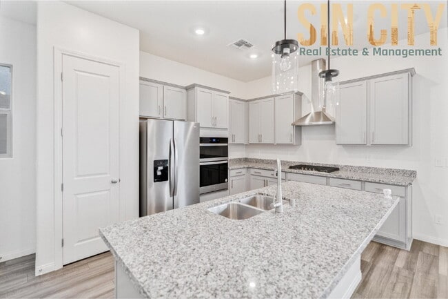 Photo - 11828 Black Canary Ave