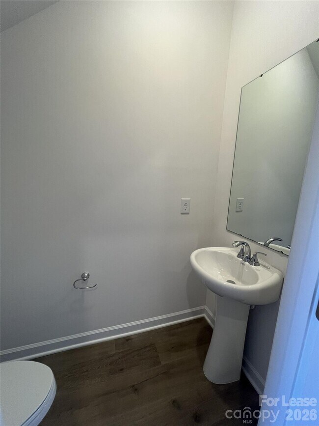 Photo - 1500 31st St NE