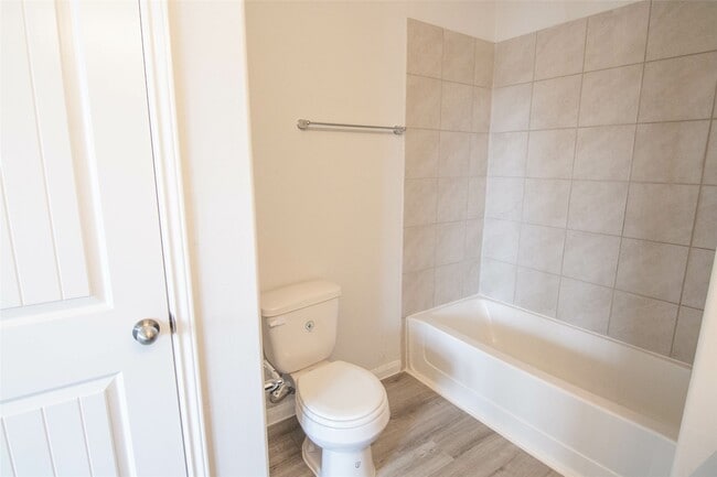 Building Photo - 18547 Queesborough Creek Rd