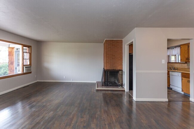 Photo - Charming Ranch Style Home in D12!