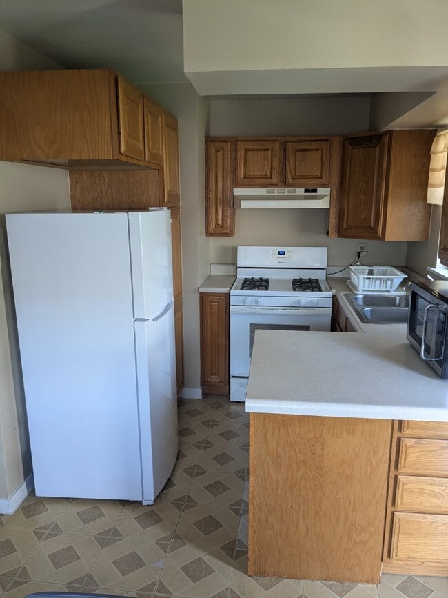 Photo - 2432 Oakdale St