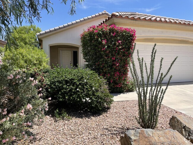 Building Photo - 78472 Glastonbury Way Rental