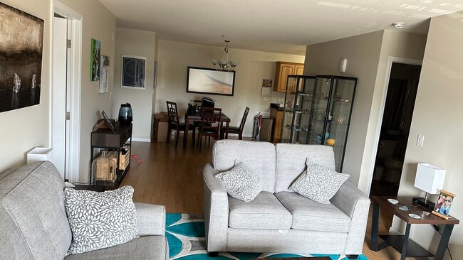 Photo - 102 Kingsmere Pl Unit 213