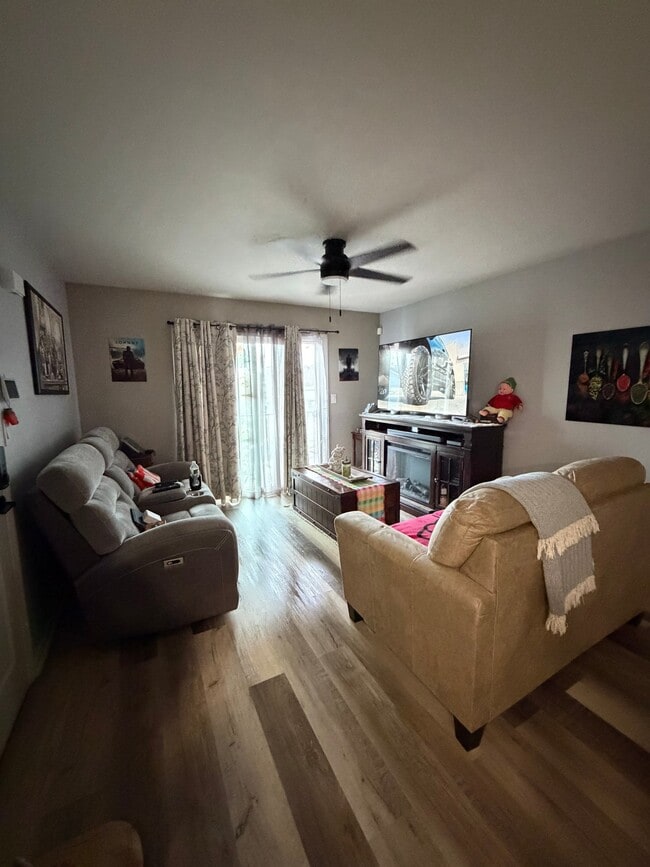 Photo - 516 S Park St Unit 1