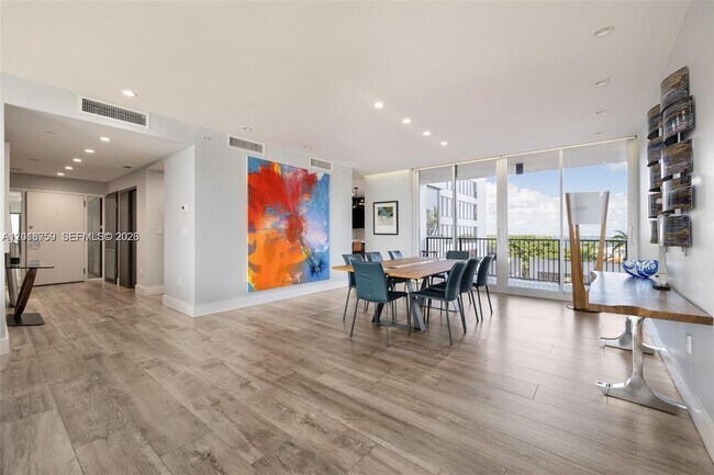 Photo - 1000 Venetian Way Unit 502