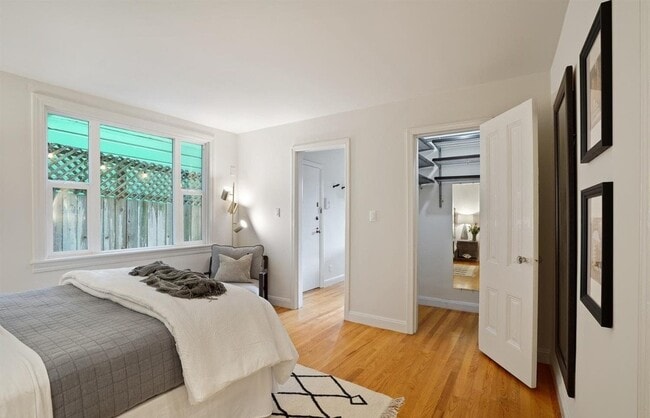 Photo - 2049 Golden Gate Ave Unit 2049