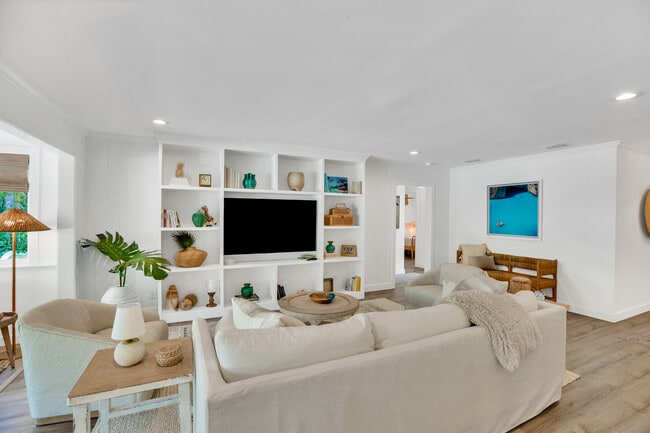 Photo - 1830 E Sandpiper Rd