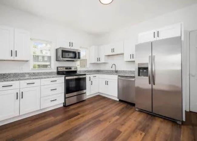 Photo - 200 S Cypress Ave