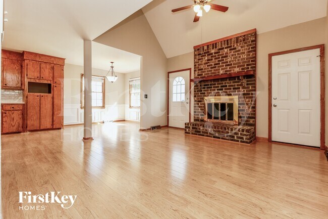 Photo - 1301 Apache Pine Dr