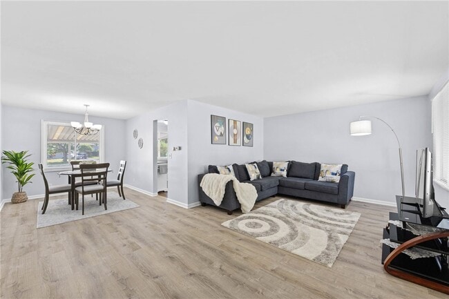 Photo - 189 Lawson Rd