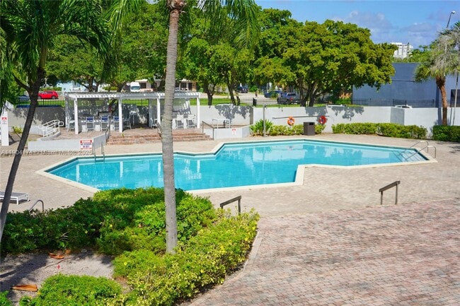 Photo - 1470 NE 123rd St Unidad A303