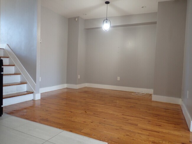 Photo - 203 Crystal St Unit 2