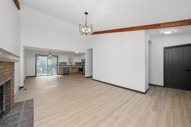 Photo - 8040 Geneva St