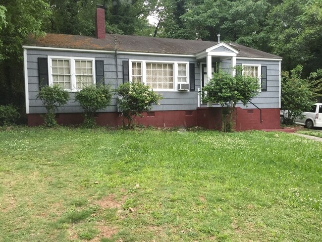 Building Photo - 1621 Marqueritte Avenue, Anniston, Alabama