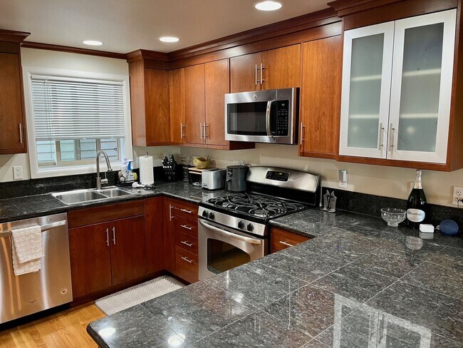 Photo - Queen Anne Townhome