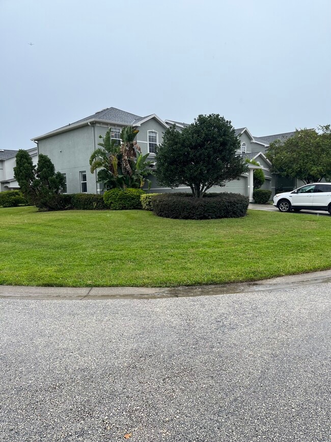 Building Photo - 1018 Bella Vista Dr NE