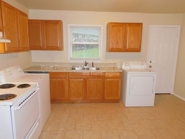 Photo - 2405 E Florida St Unit B