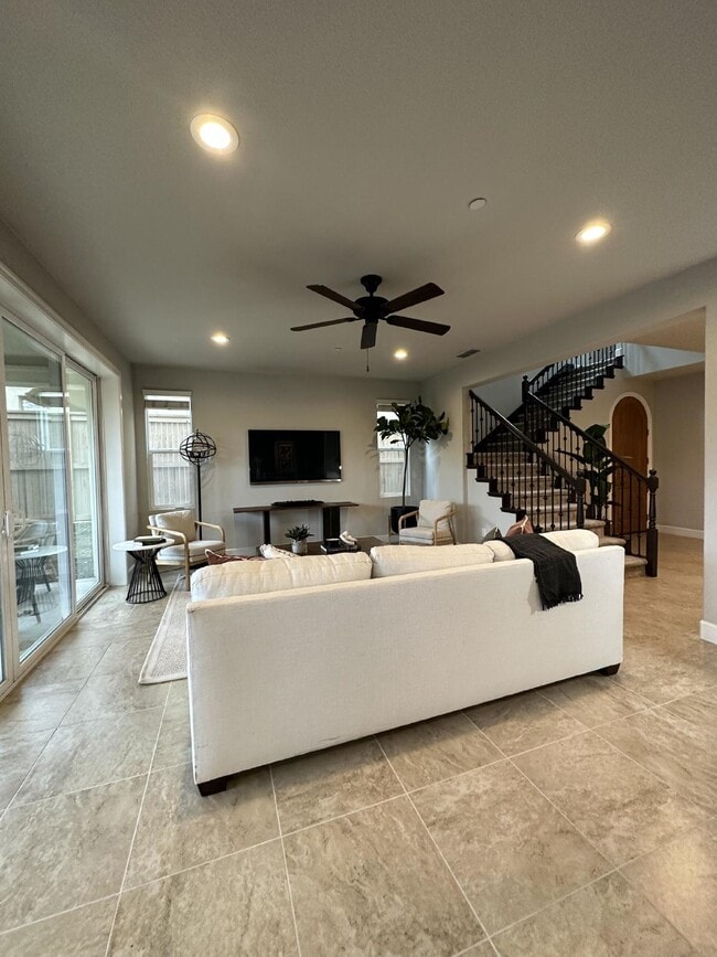 Photo - Gorgeous like new 4 bedroom 3 bath home located in Promontory