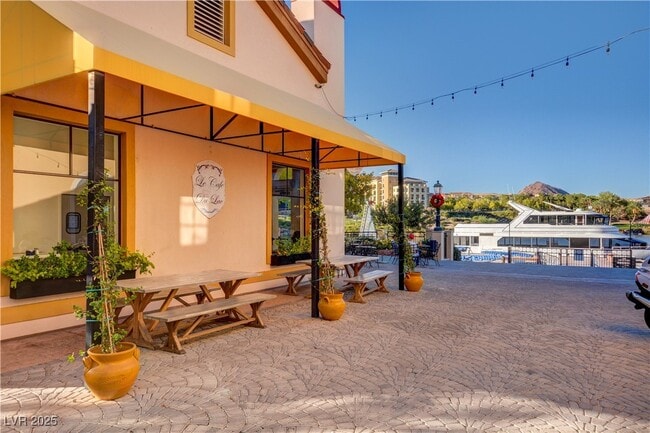 Photo - 15 Santo Mio Ct